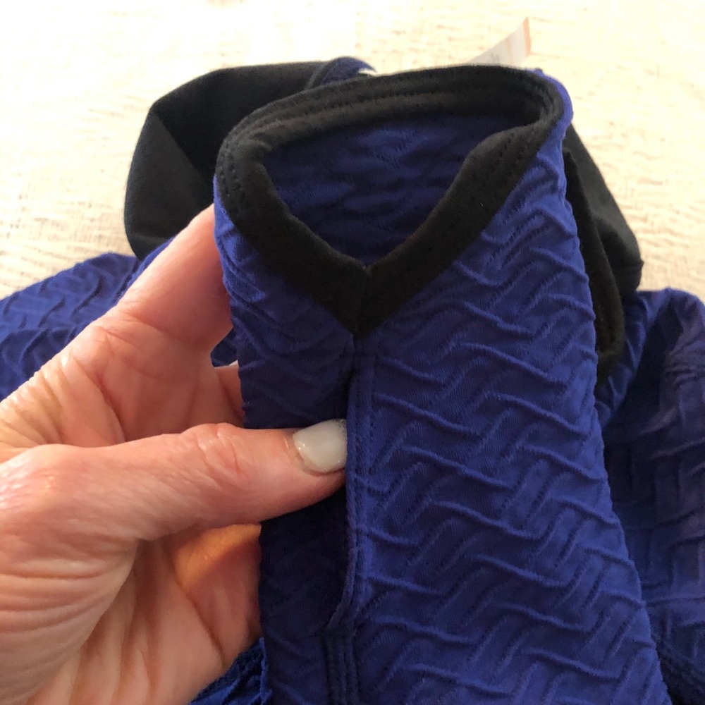 LUCY LEAN LOOK SATINY SOFT PULLOVER FUNNEL NECK W/THUMBHOLES - Picture 11 of 12